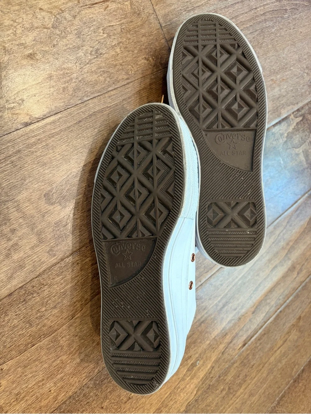 Converse White Low-Top Leather lift Sneakers with Rose Gold accents - Picture 6 of 7